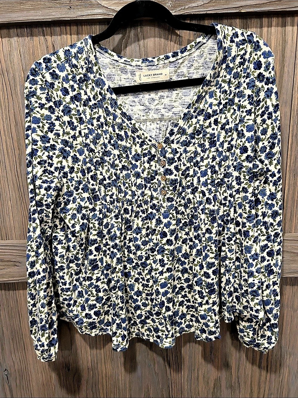 Lucky Brand Floral Long Sleeve Blouse in White & Blue Size Medium Like New